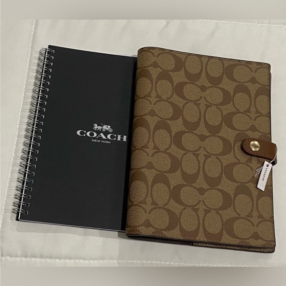 COACH notebook with Elegant Canvas and Leather Cover - Picture 7 of 12